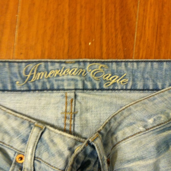 SOLD IN BUNDLE Distressed Jean Capris - Picture 3 of 3