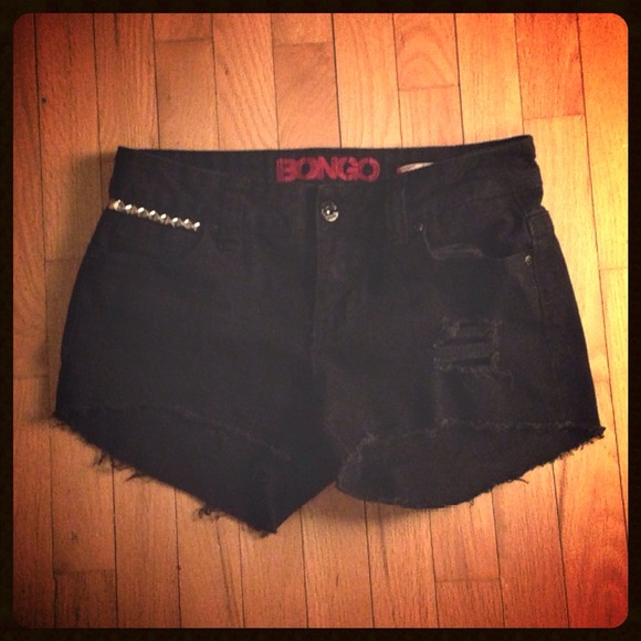 🚫SOLD🚫Studded Black Shorts - Picture 2 of 4