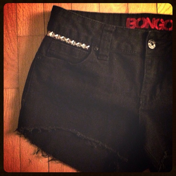 🚫SOLD🚫Studded Black Shorts - Picture 4 of 4
