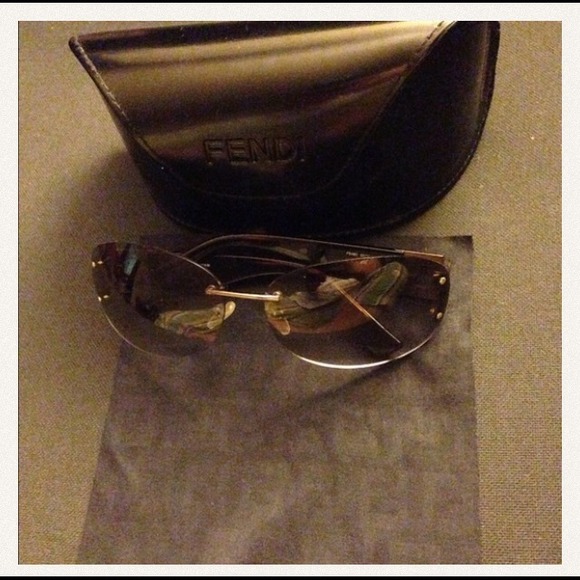 👉RESERVEDFendiRimless sunglasses👈made in Italy