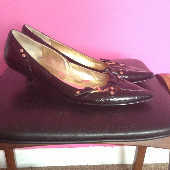 ***REDUCED***Black kitten heels - Picture 1 of 2
