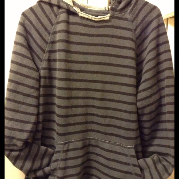 Converse hoodie🚺🚹