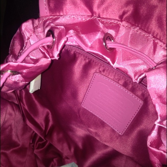 Coach Signature Backpack - Picture 2 of 4