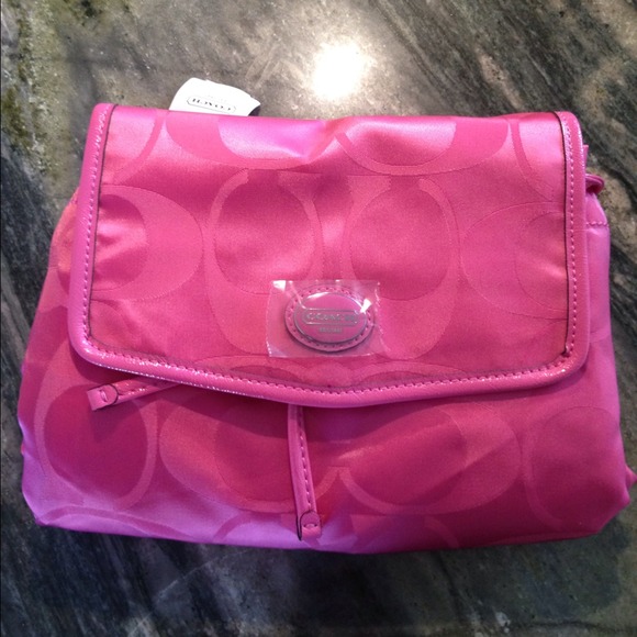 Coach Signature Backpack - Picture 3 of 4