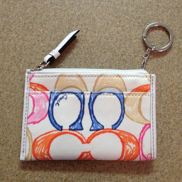 *Traded*Authentic coach coin keychain - Picture 2 of 2