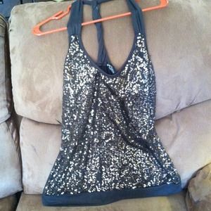 SOLD IN BUNDLE ! Fun top