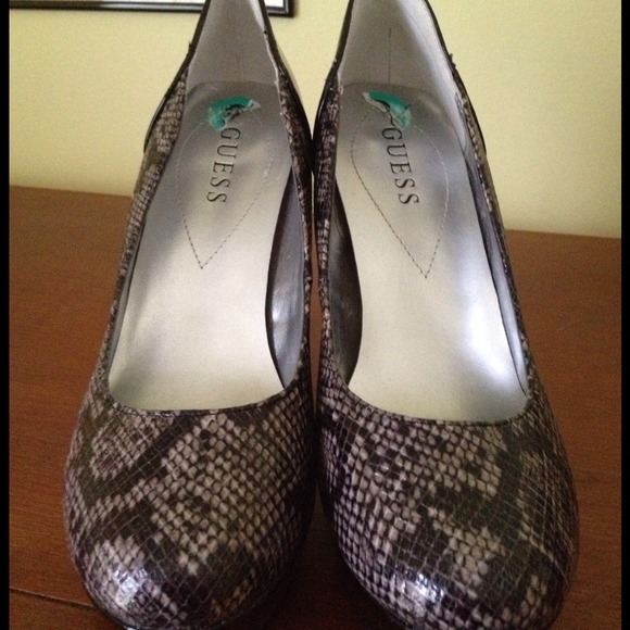 Guess animal print shoes - Picture 2 of 4