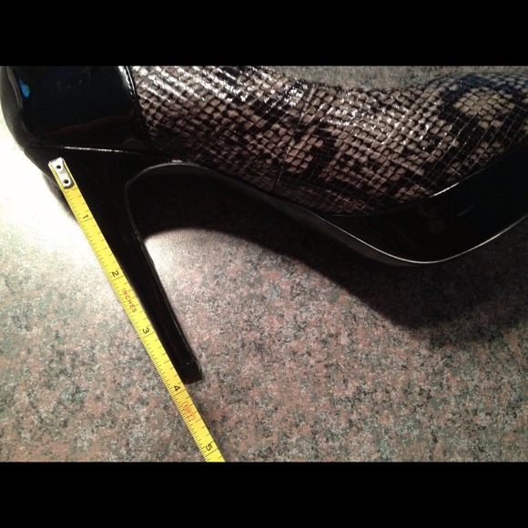 Guess animal print shoes - Picture 4 of 4