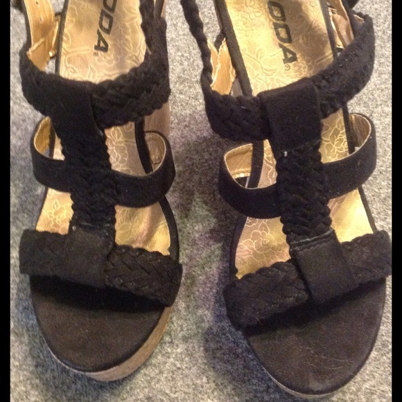 Ladies Black Casual Wedge Sandals