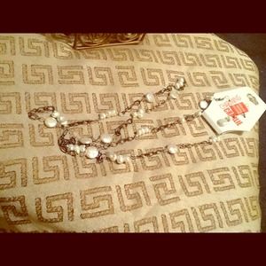 Great for summer. Necklace & earring set.