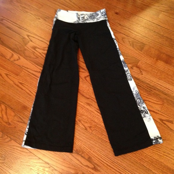 Lululemon Capri pants