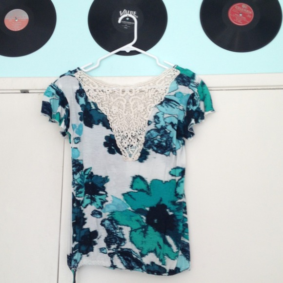 Fancy t-shirt - Picture 2 of 2