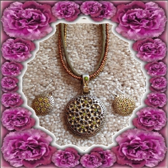 Multi Strand Beaded Necklace w/Matching Earrings