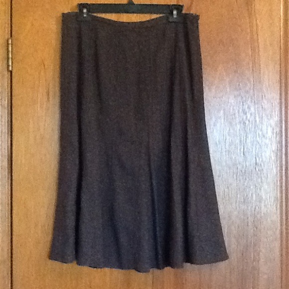 Brown skirt 26" long