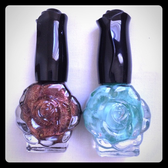 Anna Sui Nail Color