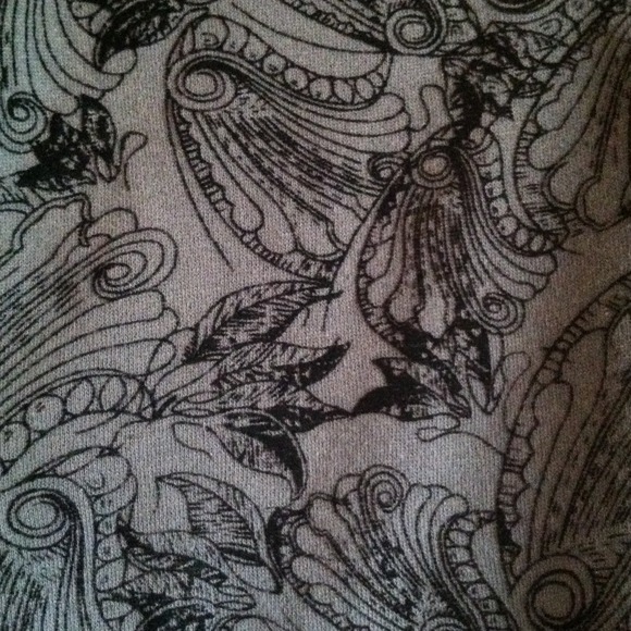 Volcom hoodie - Picture 2 of 4