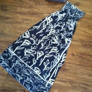 REDUCED! Gorgeous maxi dress