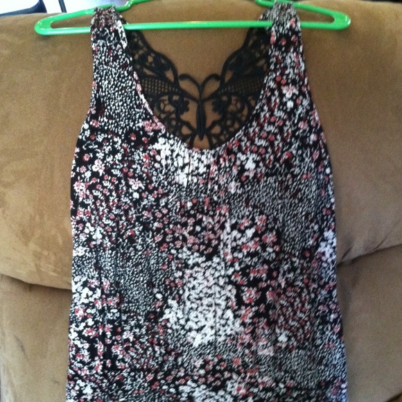SOLD IN BUNDLE lace top