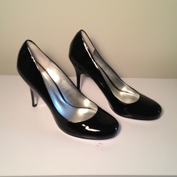 Reduced: Jessica Simpson patent leather heels - Picture 3 of 3
