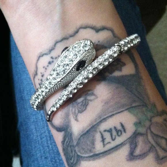 Snake bracelet - Picture 1 of 2