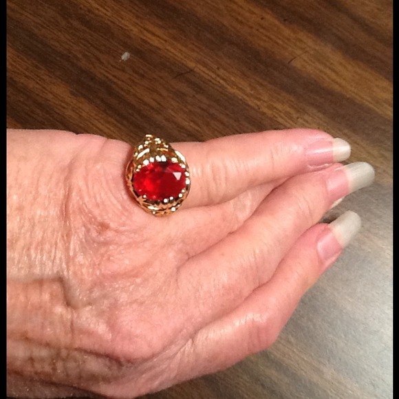 Ring - Picture 3 of 4