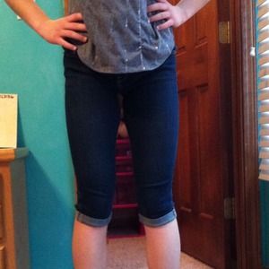 Hollister Capris Size 11 (Waist 30)