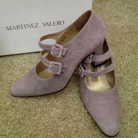 🔖SOLD IN BUNDLE🔖 Martinez Valero Suede Pumps - Picture 2 of 4