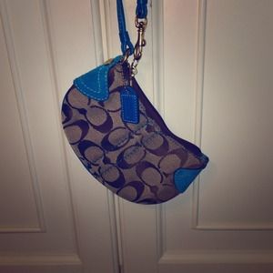 ⭐REDUCED⭐Coach wristlet - authentic