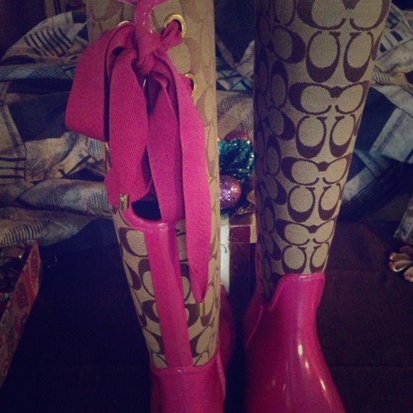 SOLD COACH FUSIA RAIN BOOTS Sold
