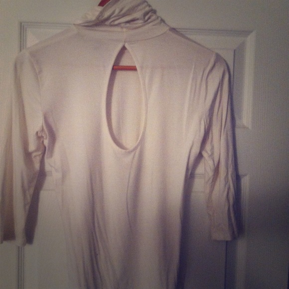Turtle Neck w/ Keyhole back