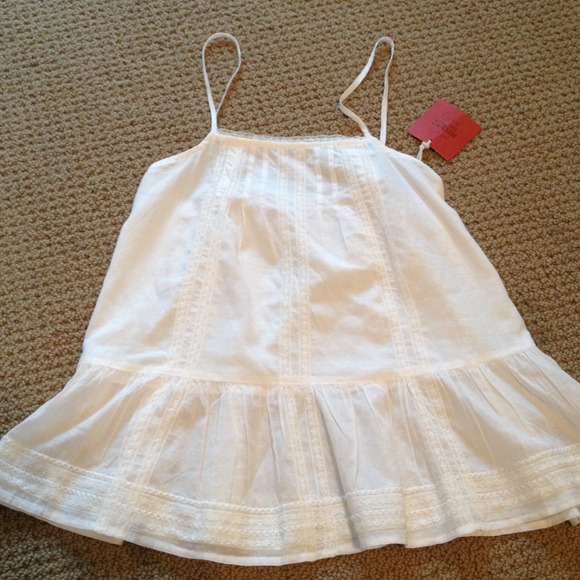 NWT white tank -reserved!