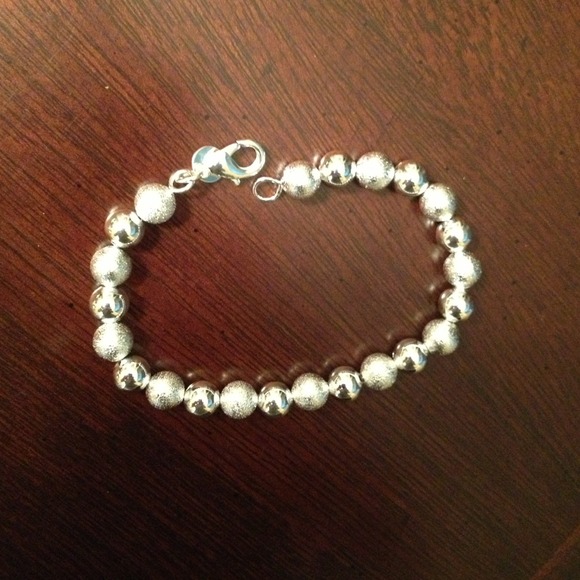 SOLD. Brand new silver bracelet