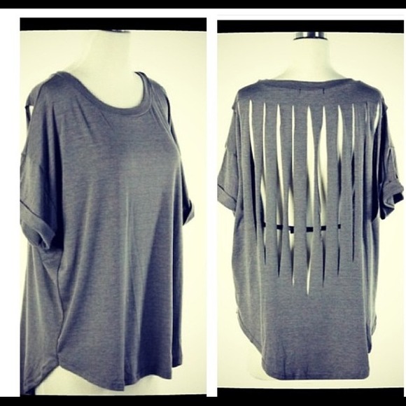 Blouse *only have black left* in sizes S,M,L