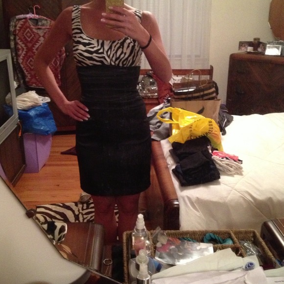 Black and white polyester dress - Picture 2 of 4