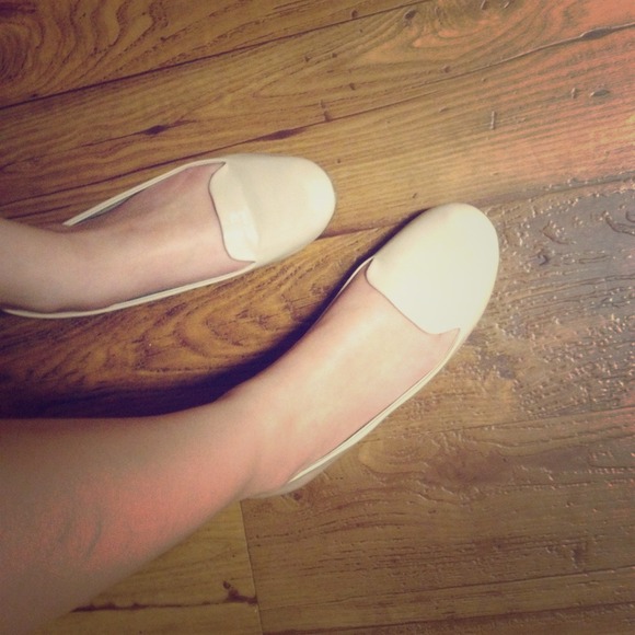 Nude flats