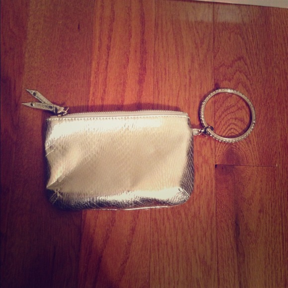 Express wristlet