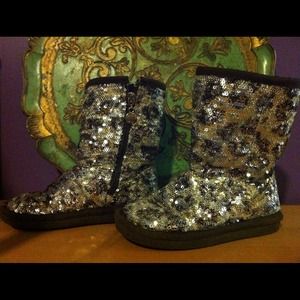 Stuart Weitzman Toddler Boots. Brown & Gold.