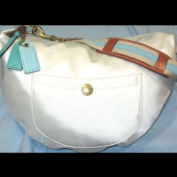 🔥🔥🔥💯REDUCED AUTHENTIC COACH Hobo Pursue