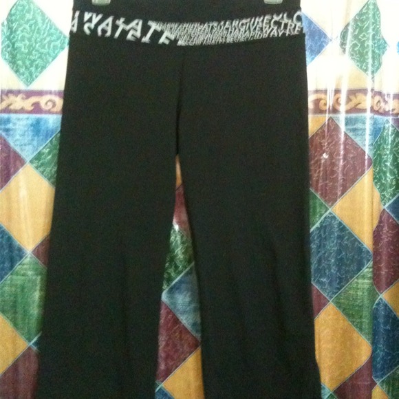 Lululemon Graffiti Capris sm 2/4