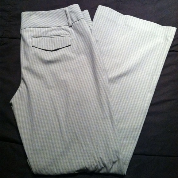 ❌❌SOLD❌❌Express Editor Grey Pin Striped Dress