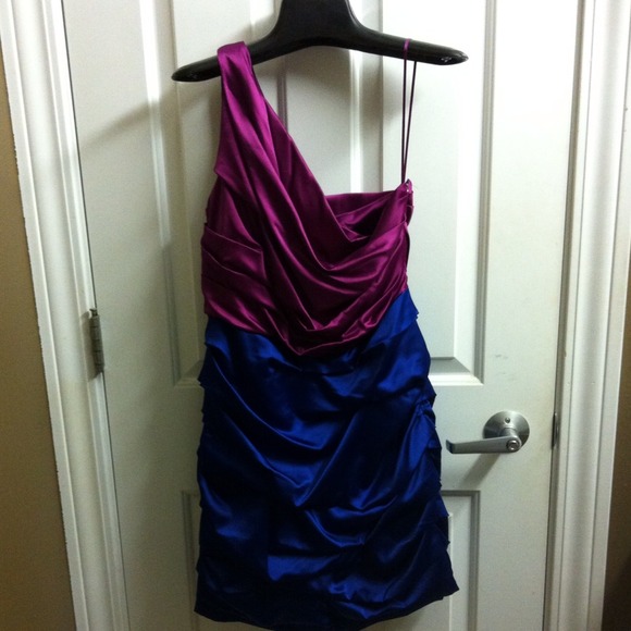**** SOLD **** - Picture 2 of 2