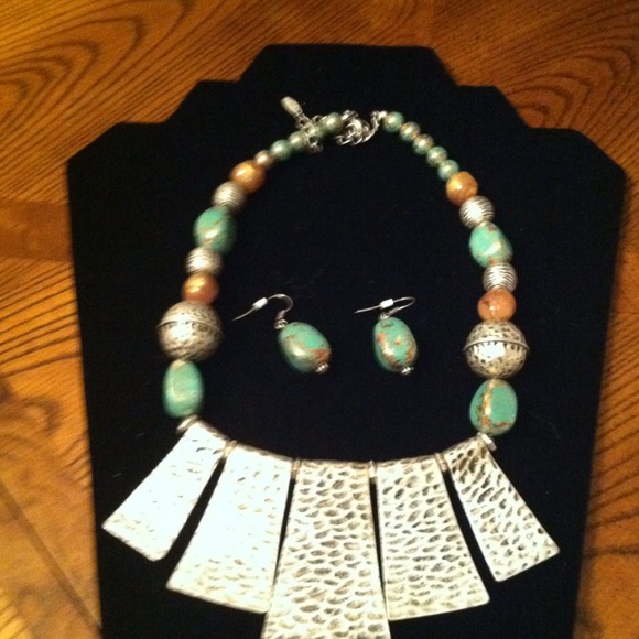 Brand new  necklace set