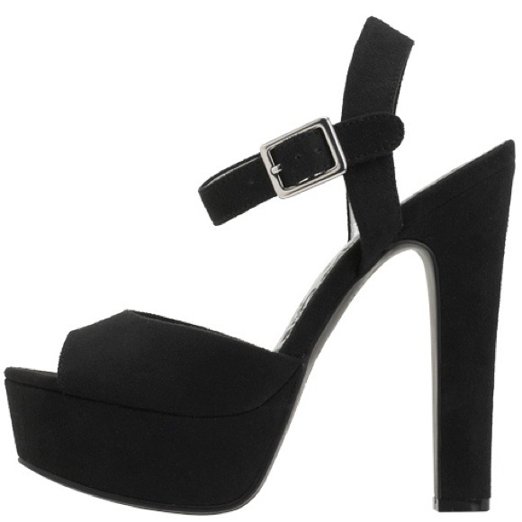 Black retro heel