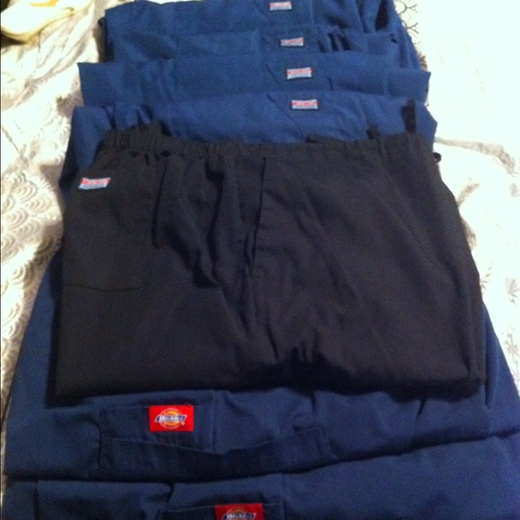 7 pairs scrub pants bundled for @irisandra