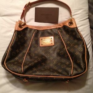 Authentic Louis vuitton - more pics avail w/reqst