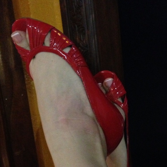 Red flats size 7 - Picture 1 of 2