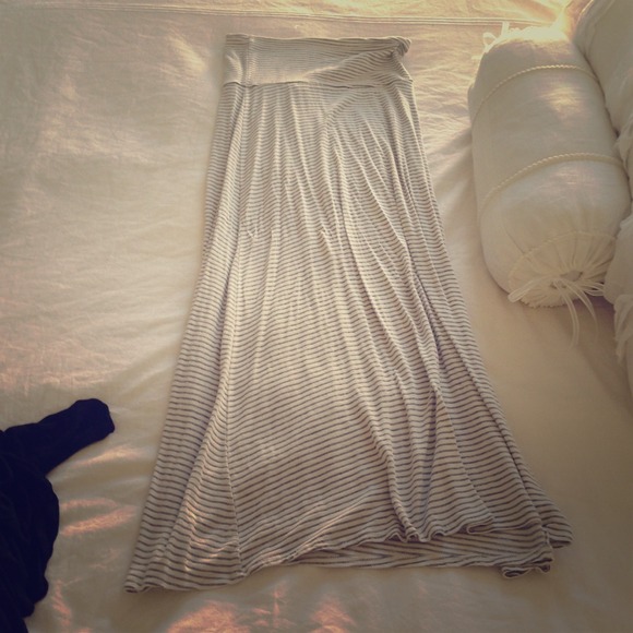 🎀TRADED🎀Cute striped grey and white maxi skirt!