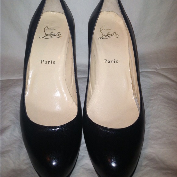 🌟SOLD 🌟New authentic Christian Louboutin pumps - Picture 2 of 4