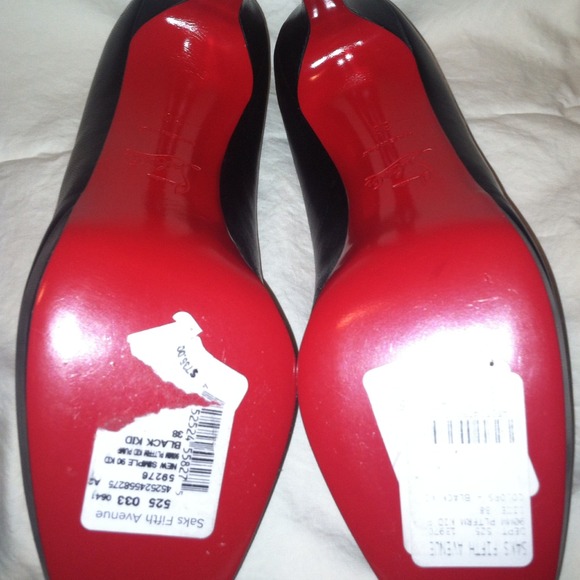 🌟SOLD 🌟New authentic Christian Louboutin pumps - Picture 3 of 4
