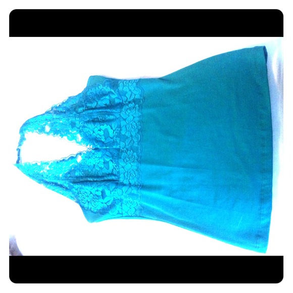 BUNDLED💕Turquoise lace halter